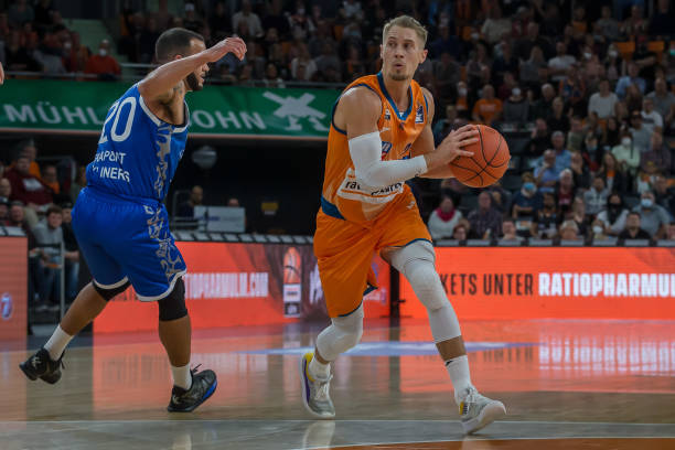 缺席国际赛 缺席国际赛