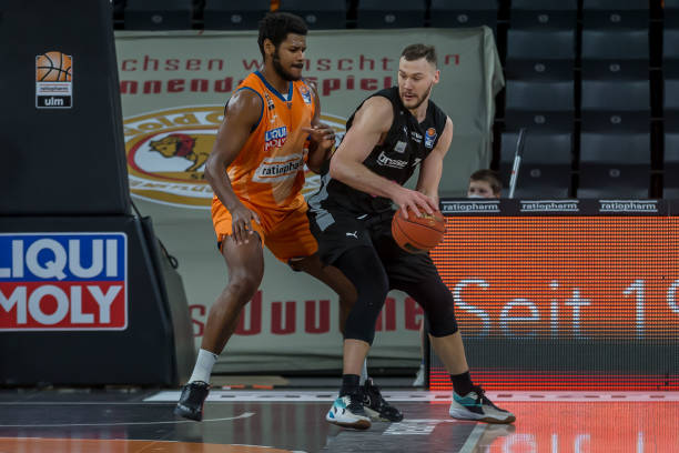 归化国脚的 归化国脚的