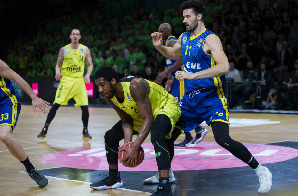 突破和内线 突破和内线