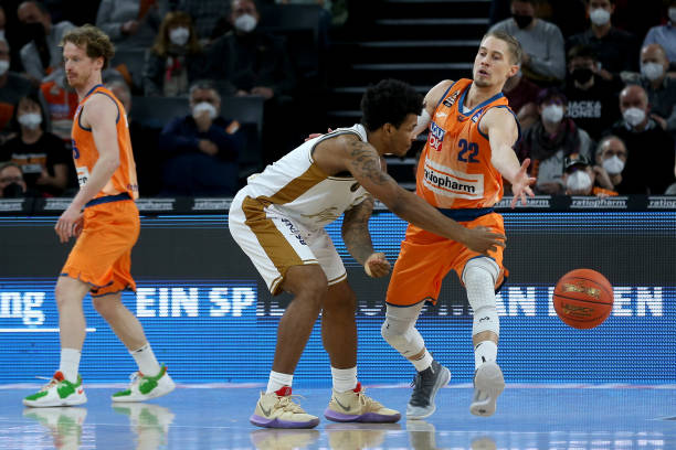 的旅程始于 的旅程始于